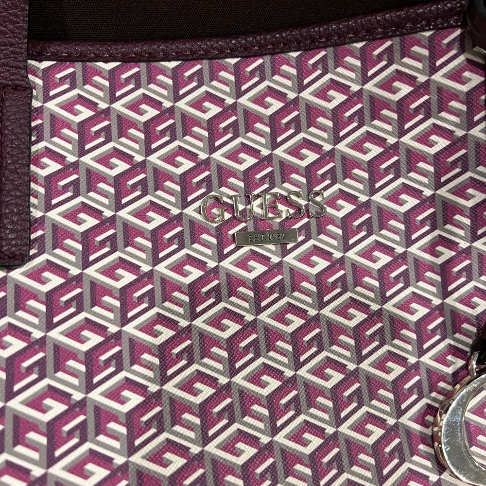 Guess bag - Picture 3 of 4